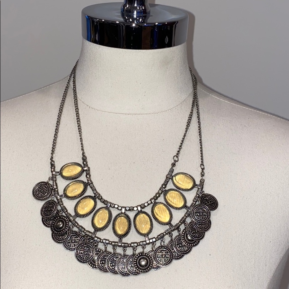 Statement necklace